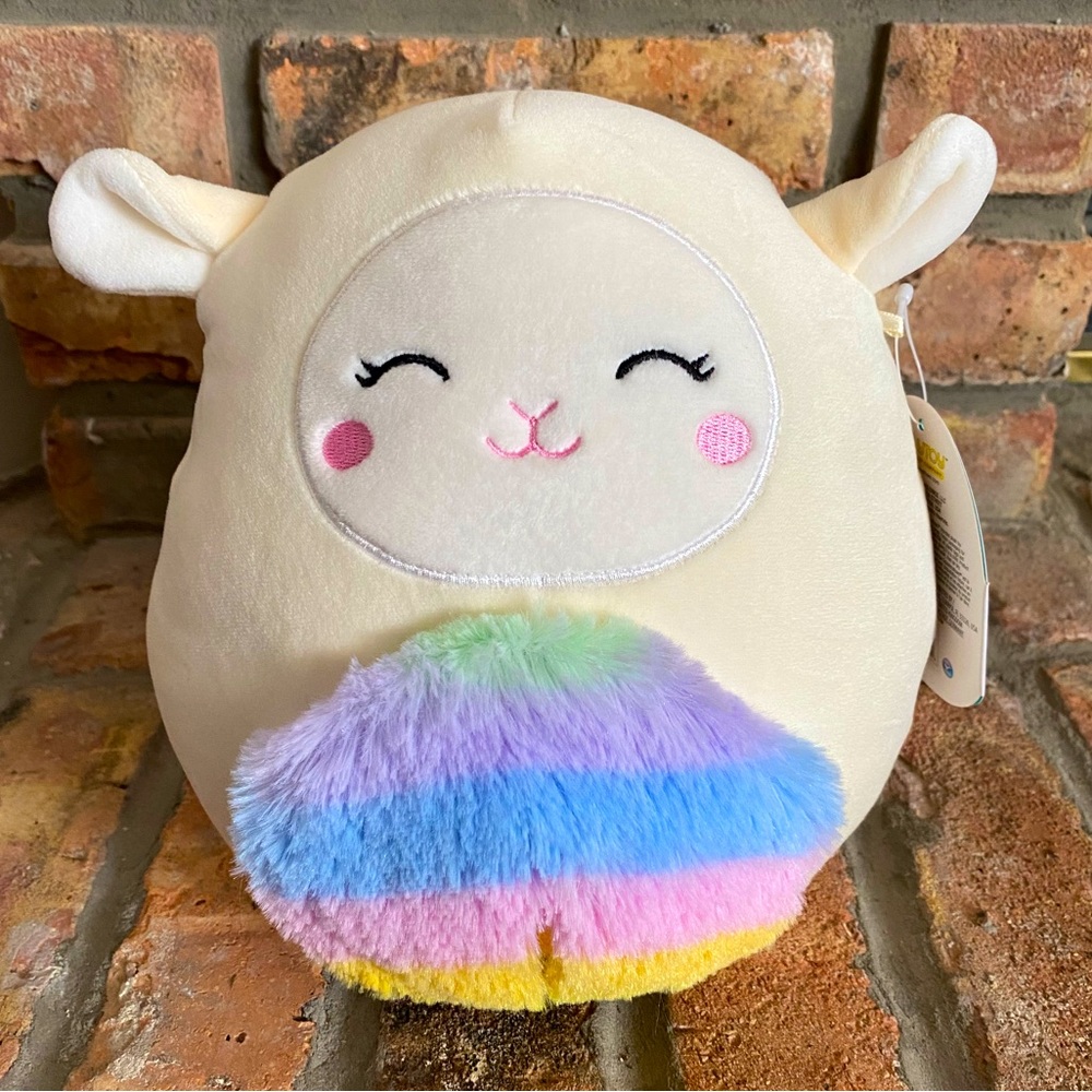 BNWT 8” Sophie Lamb Squishmallow 💜